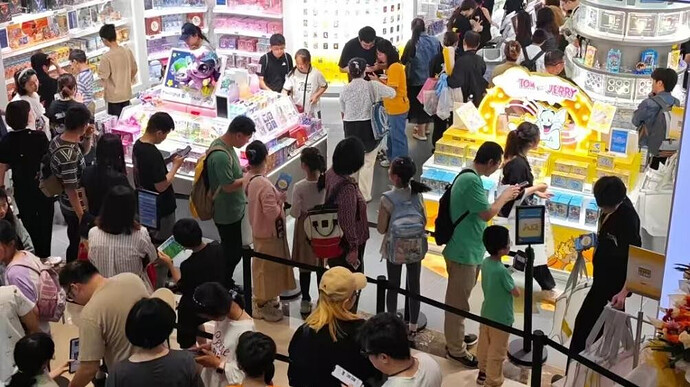 “大排长龙”